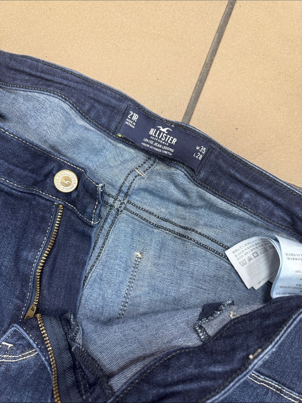 Hollister Dark Blue Ripped Skinny Jeans - Picture 3 of 3